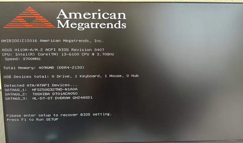 Windows起動前にAmerican Megatrends ……と表示される イメージ画像