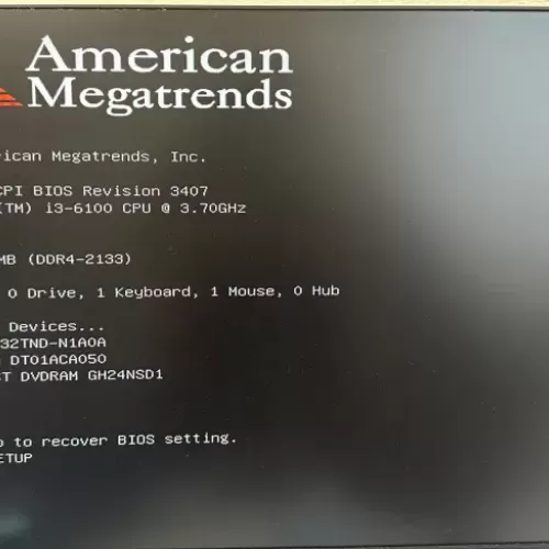 Windows起動前にAmerican Megatrends ……と表示されるのサムネイル